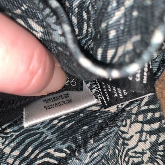 J Brand Ruby High Rise Cropped Cigarette Jeans in Cape Mountain 26 - Picture 5 of 8